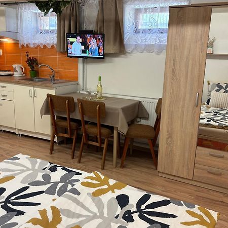 Apartmanovy Dom Grand Štúrovo Extérieur photo