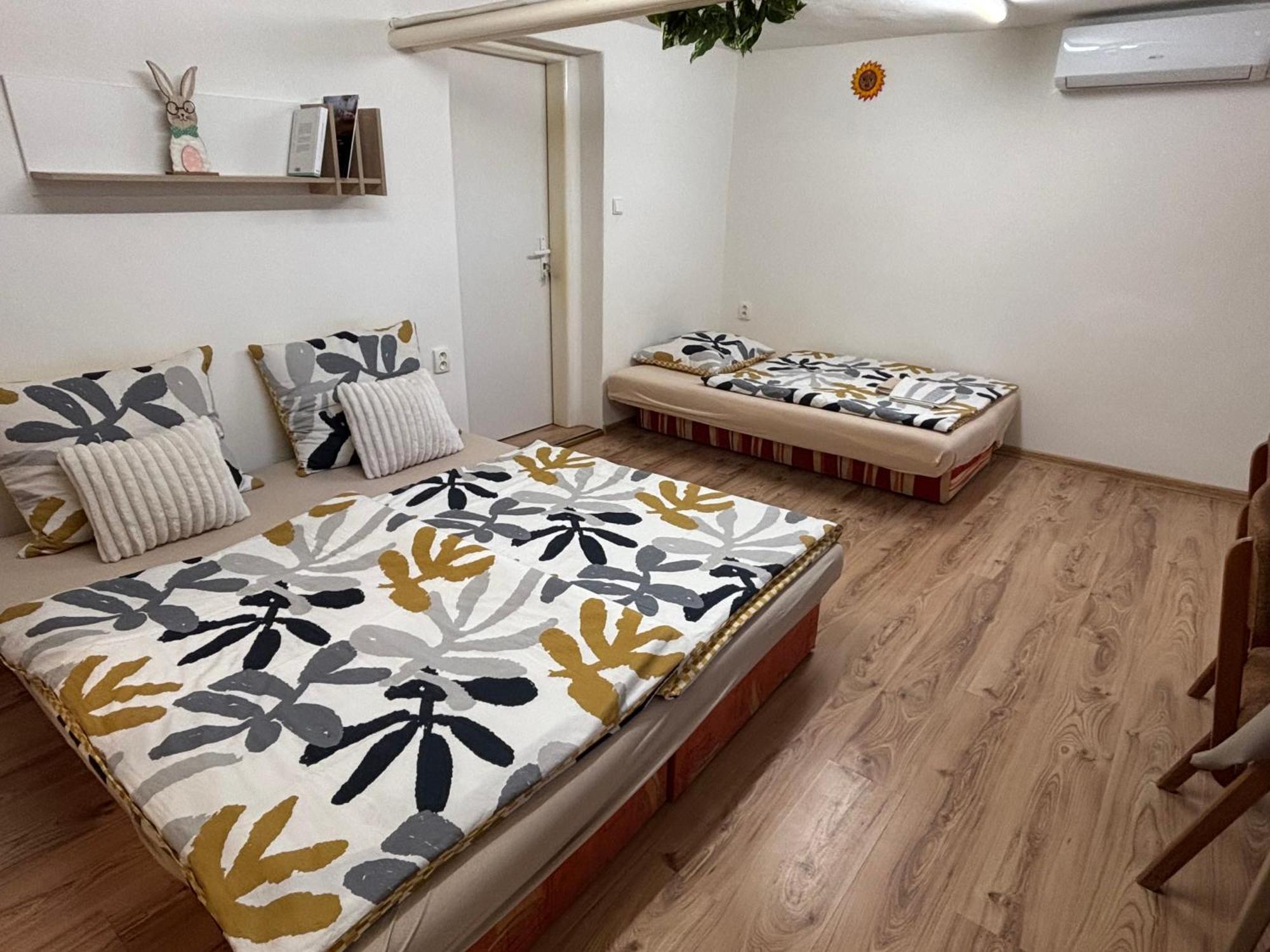 Apartmanovy Dom Grand Štúrovo Extérieur photo