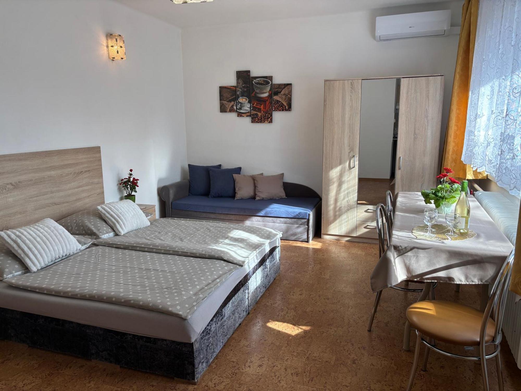 Apartmanovy Dom Grand Štúrovo Extérieur photo