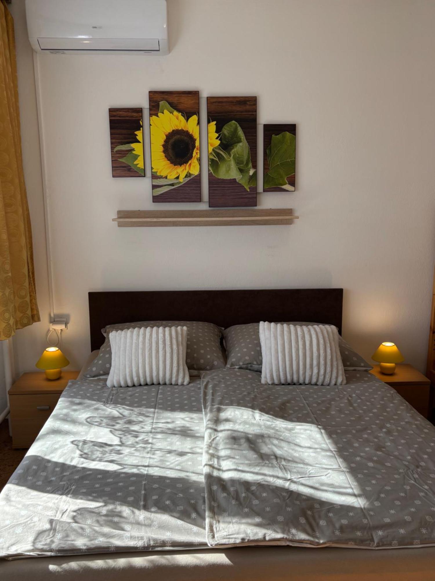 Apartmanovy Dom Grand Štúrovo Extérieur photo